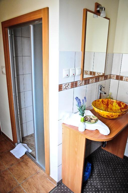 Osrodek Uslug Hotelarskich Kinga Wieliczka Habitación foto