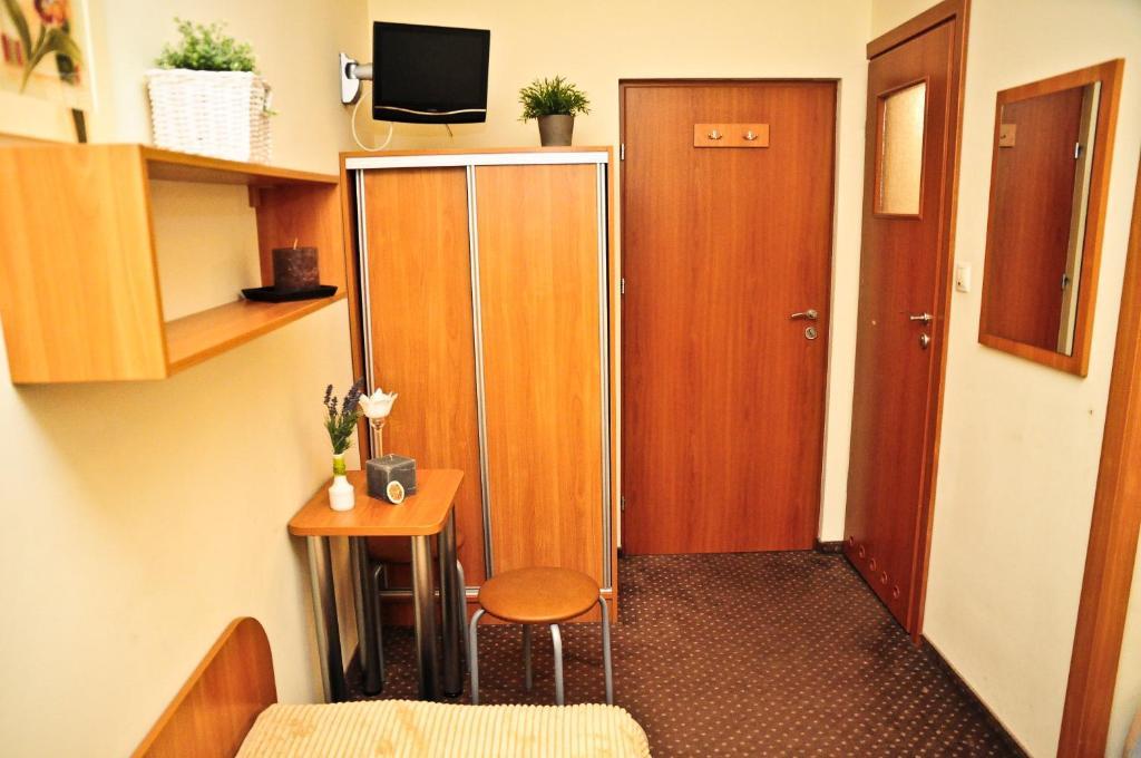 Osrodek Uslug Hotelarskich Kinga Wieliczka Habitación foto